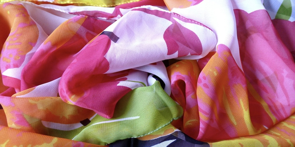 スカーフをお部屋に飾ろう！スカーフの額装体験記