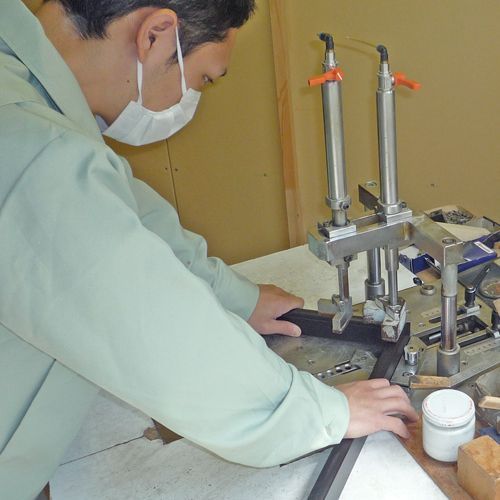 額縁のタカハシではオーダーメイドで1枚からの製作が可能です