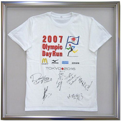 額装実例1 サイン入りTシャツ