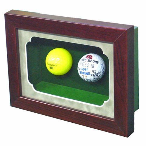 ゴルフボールとスコア表