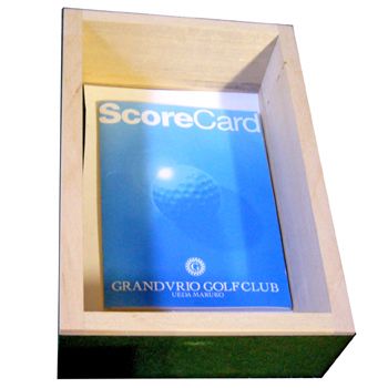 ゴルフボールとスコア表