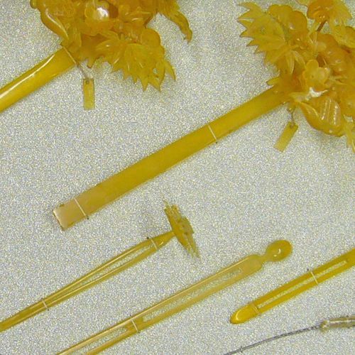 鼈甲の髪飾り