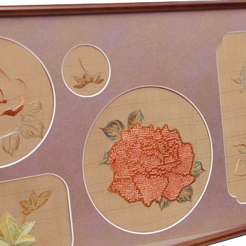 額装実例4 着物刺繍 デザインマット