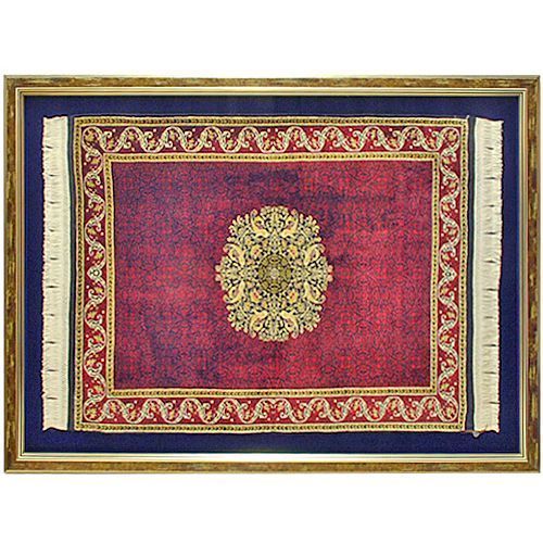 絨毯を深みのある額縁に