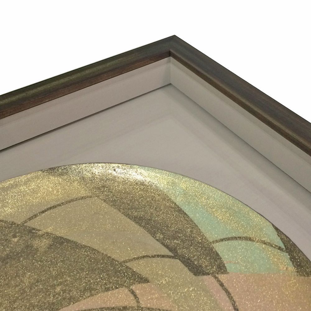 アクリルに固定されたお皿