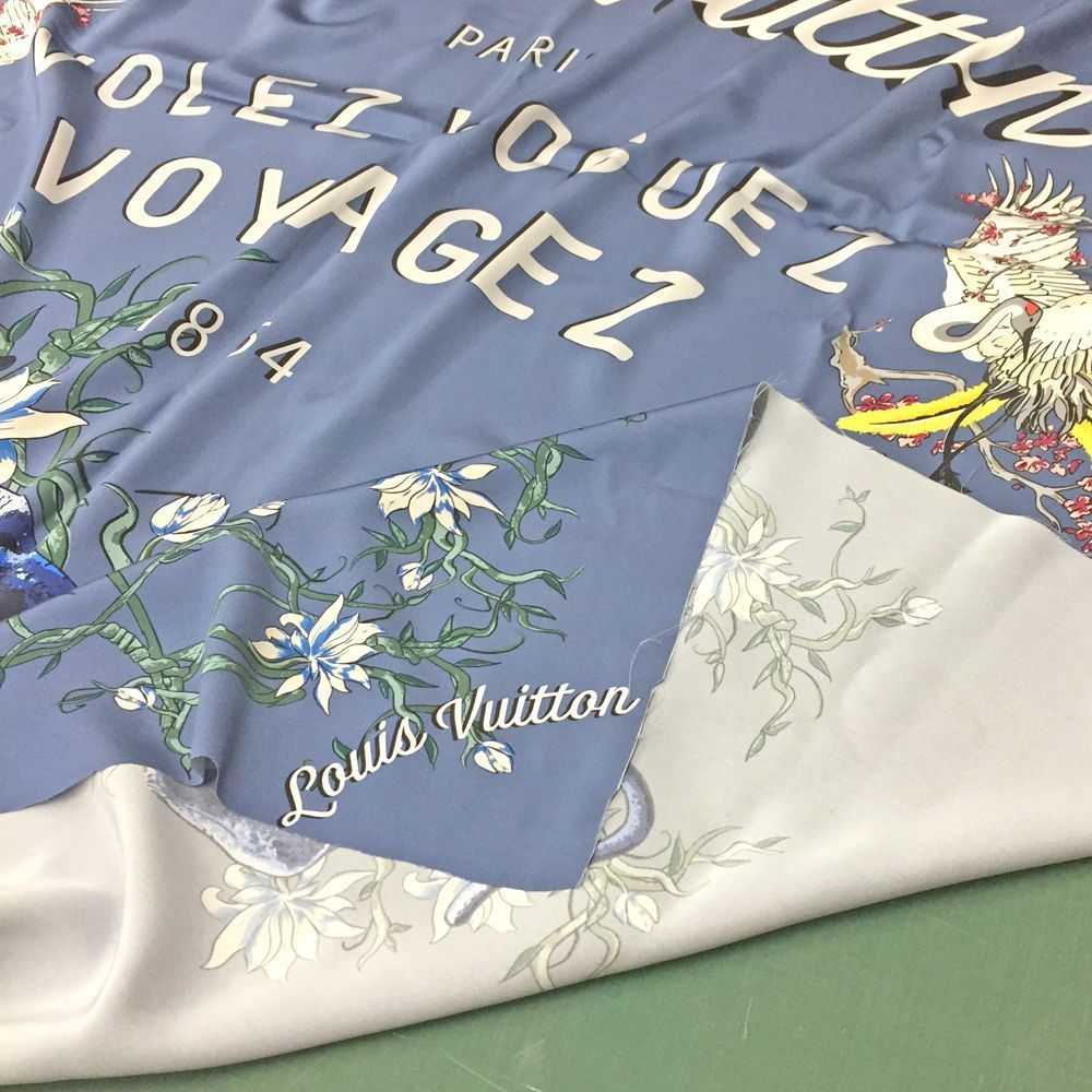 額装実例6 ルイヴィトンの毛布