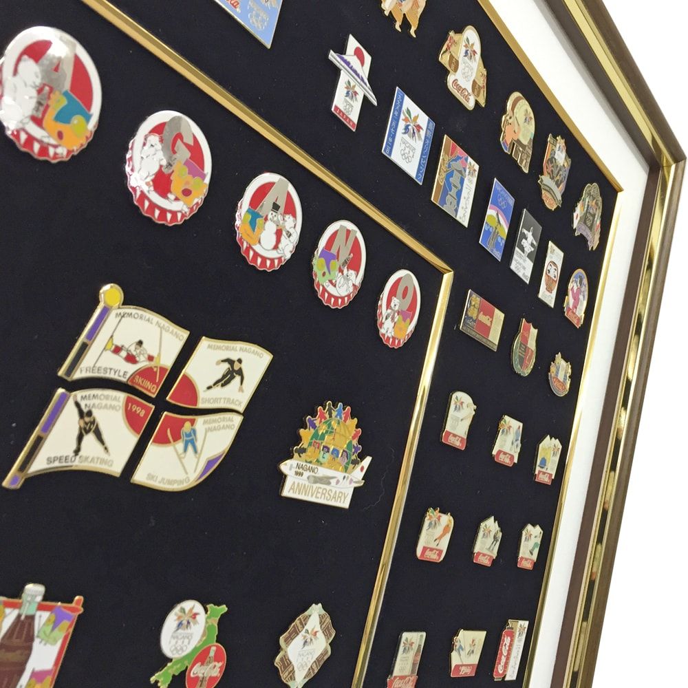 額装実例4 五輪ピンズコレクション