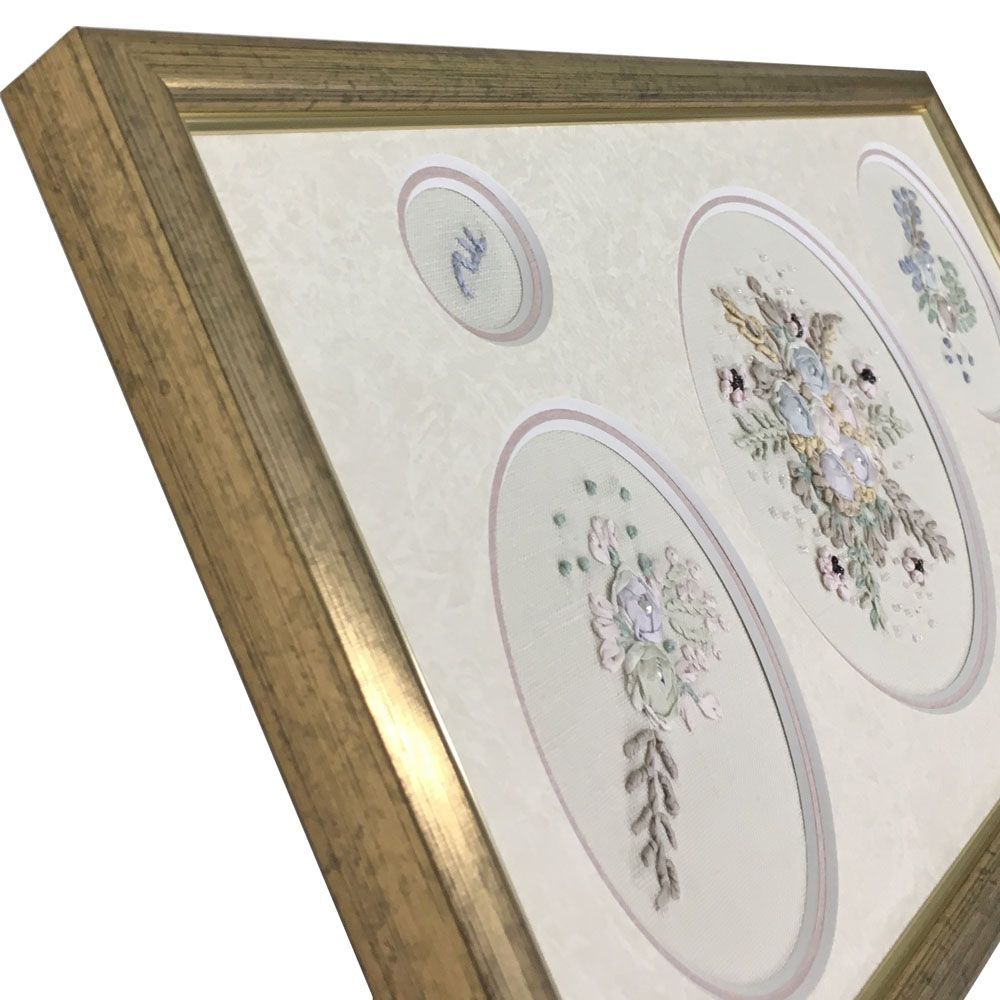 クッションカバーの刺繍