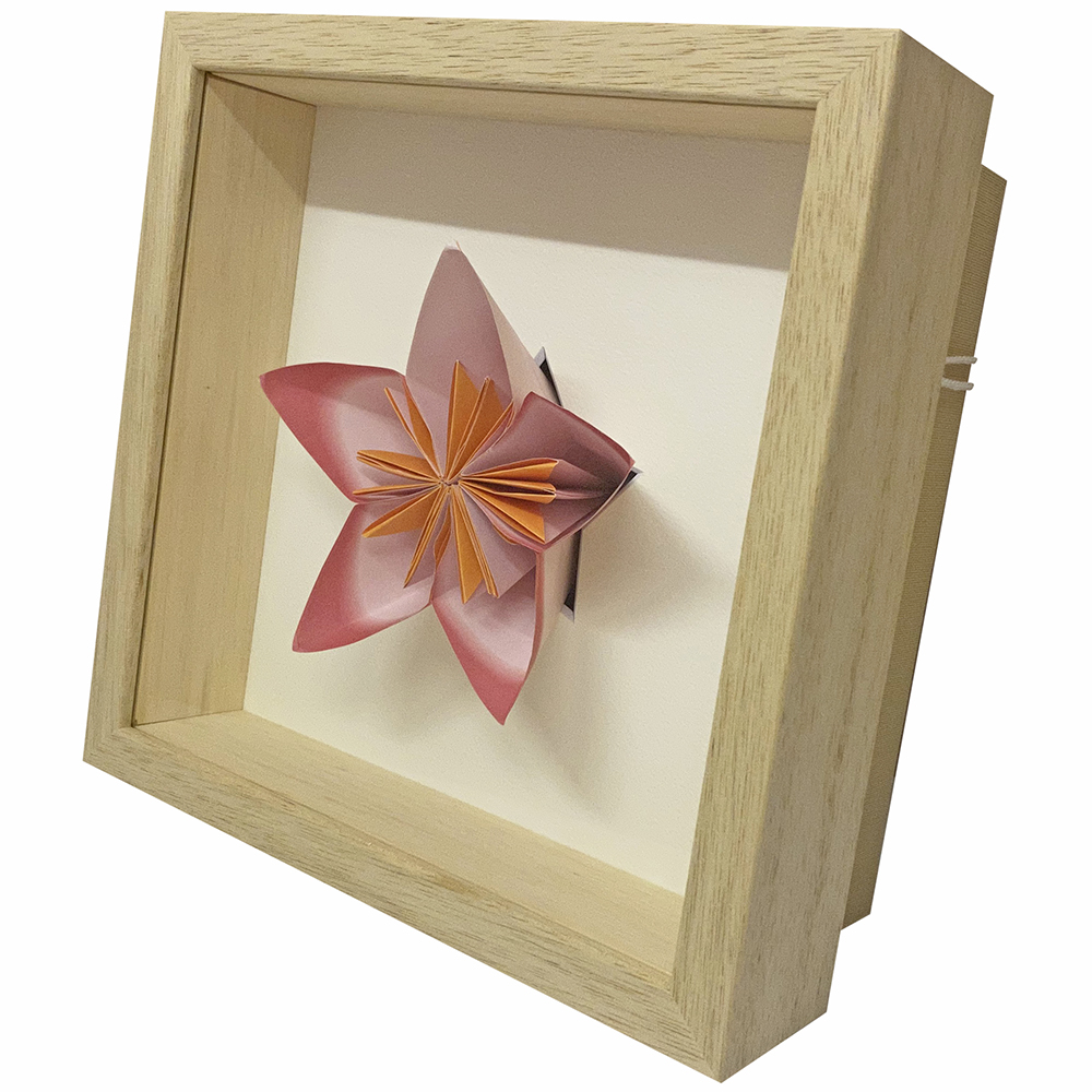 折り紙 厚さ8cm程度のお花