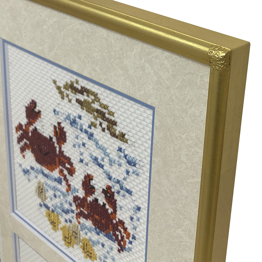 額装実例3 ミニ刺繍を4つ一緒に