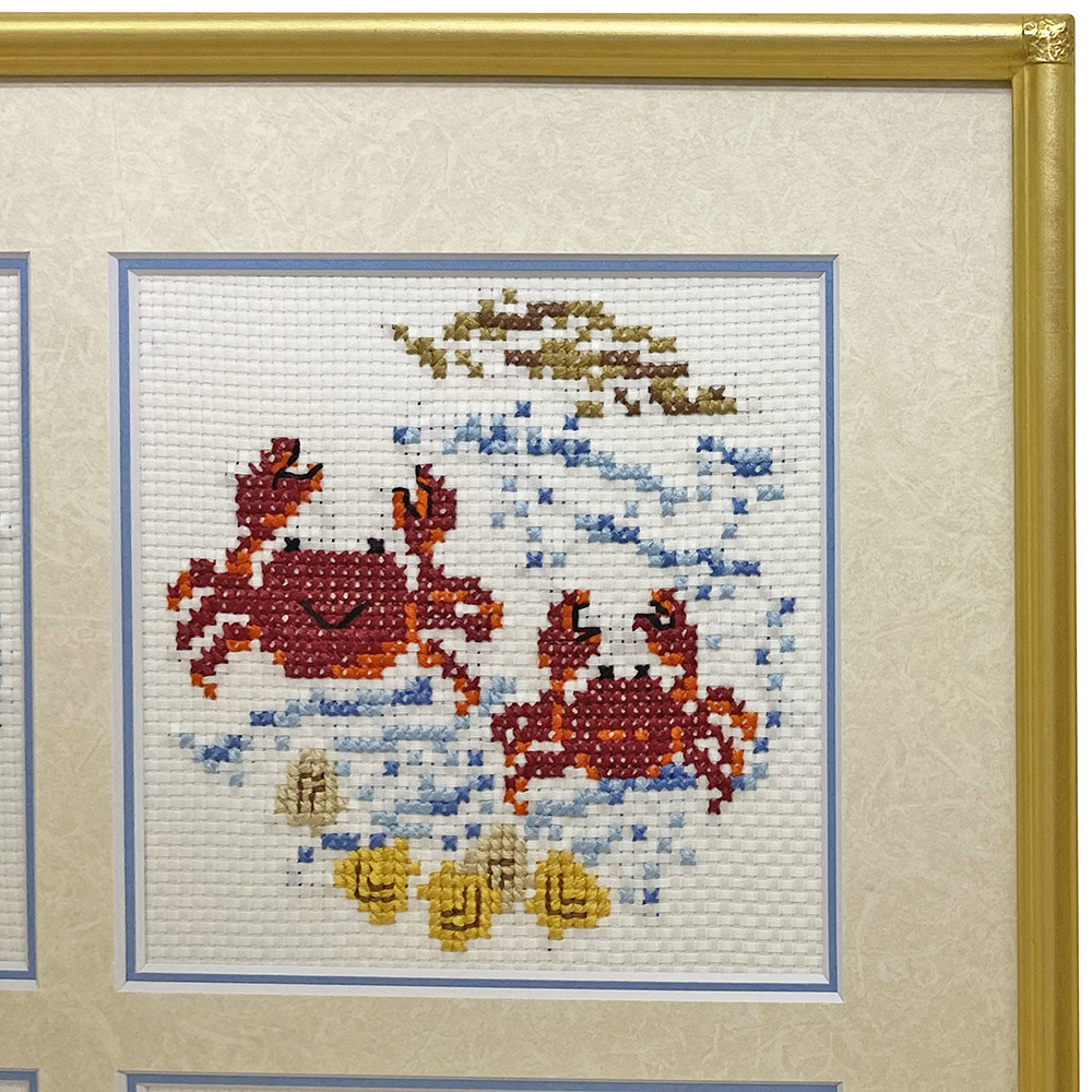 額装実例4 ミニ刺繍を4つ一緒に