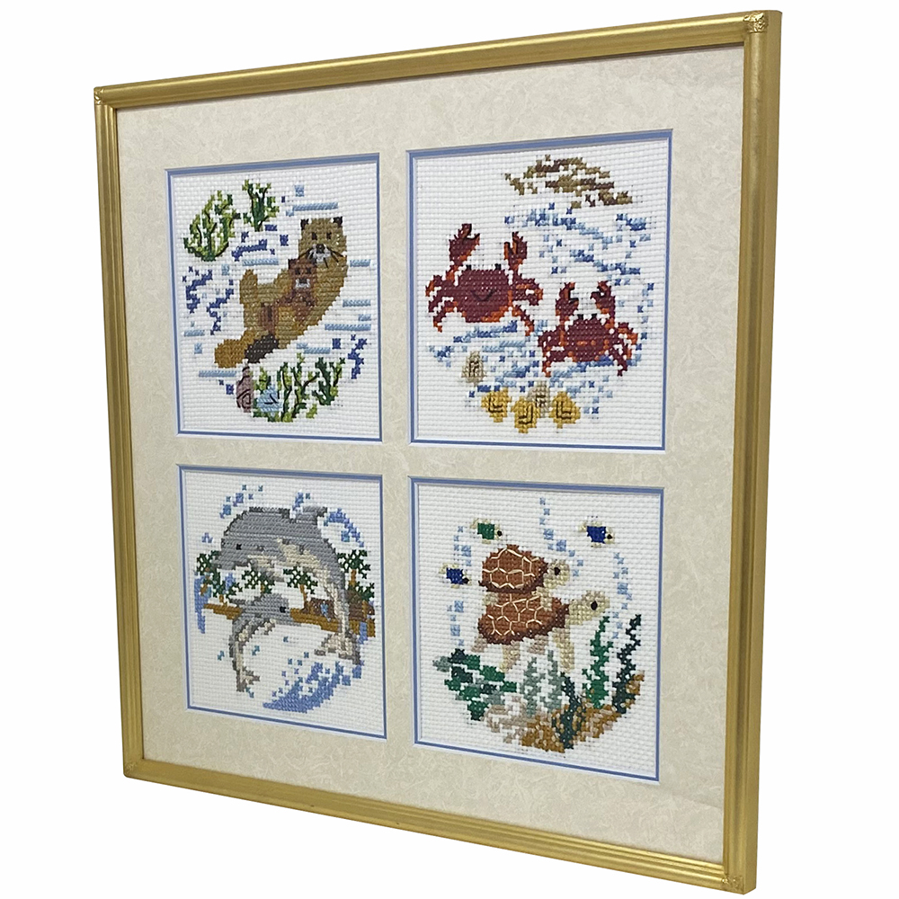 額装実例6 ミニ刺繍を4つ一緒に