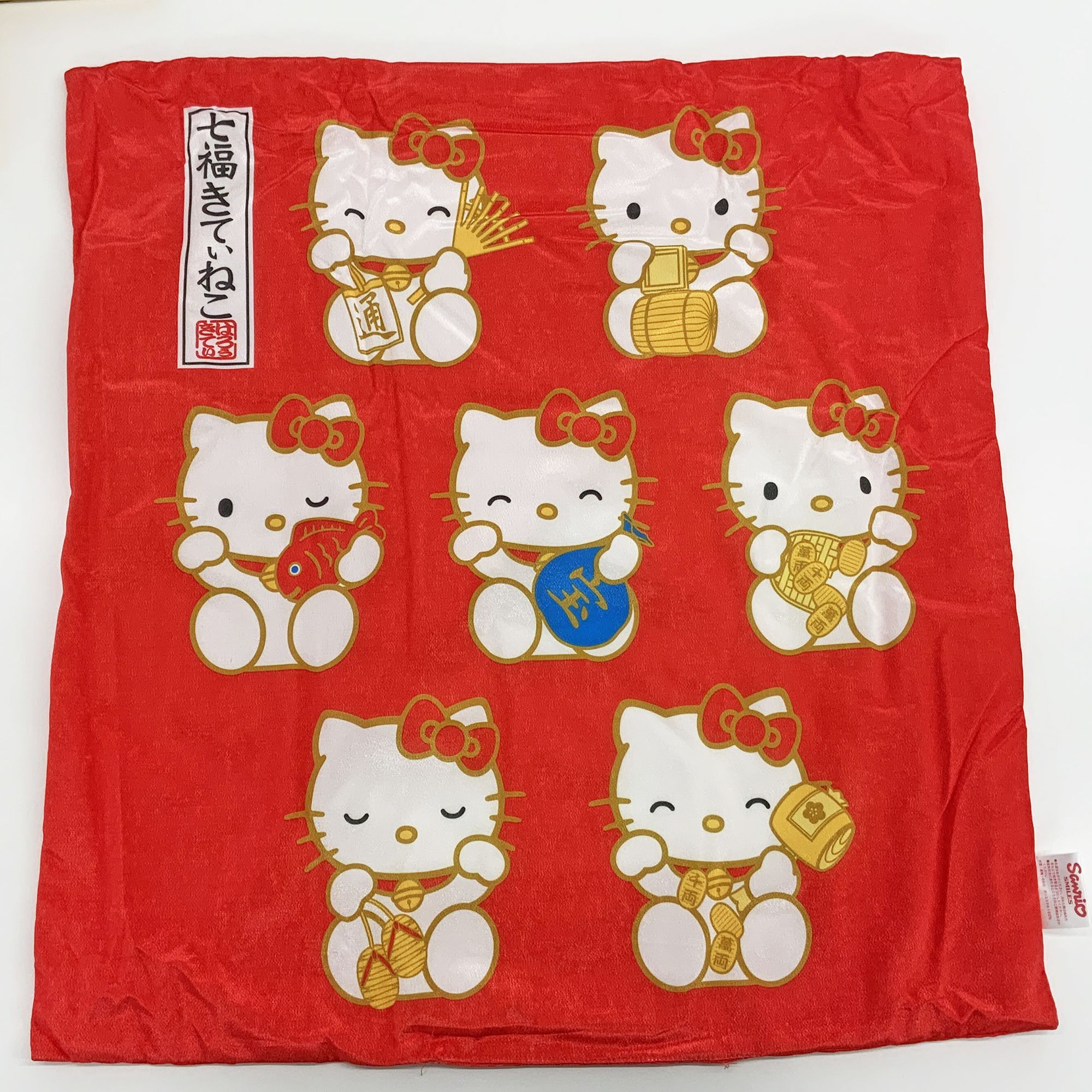 額装実例8 座布団カバー キティ
