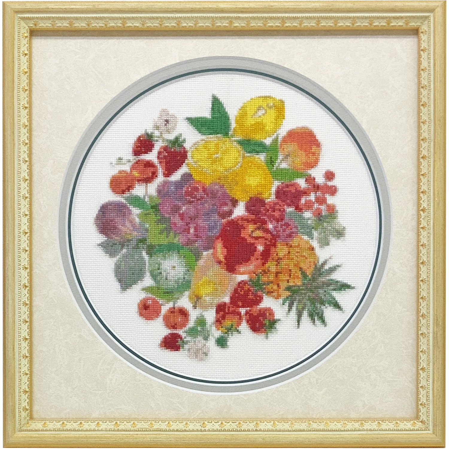 フルーツの刺しゅう