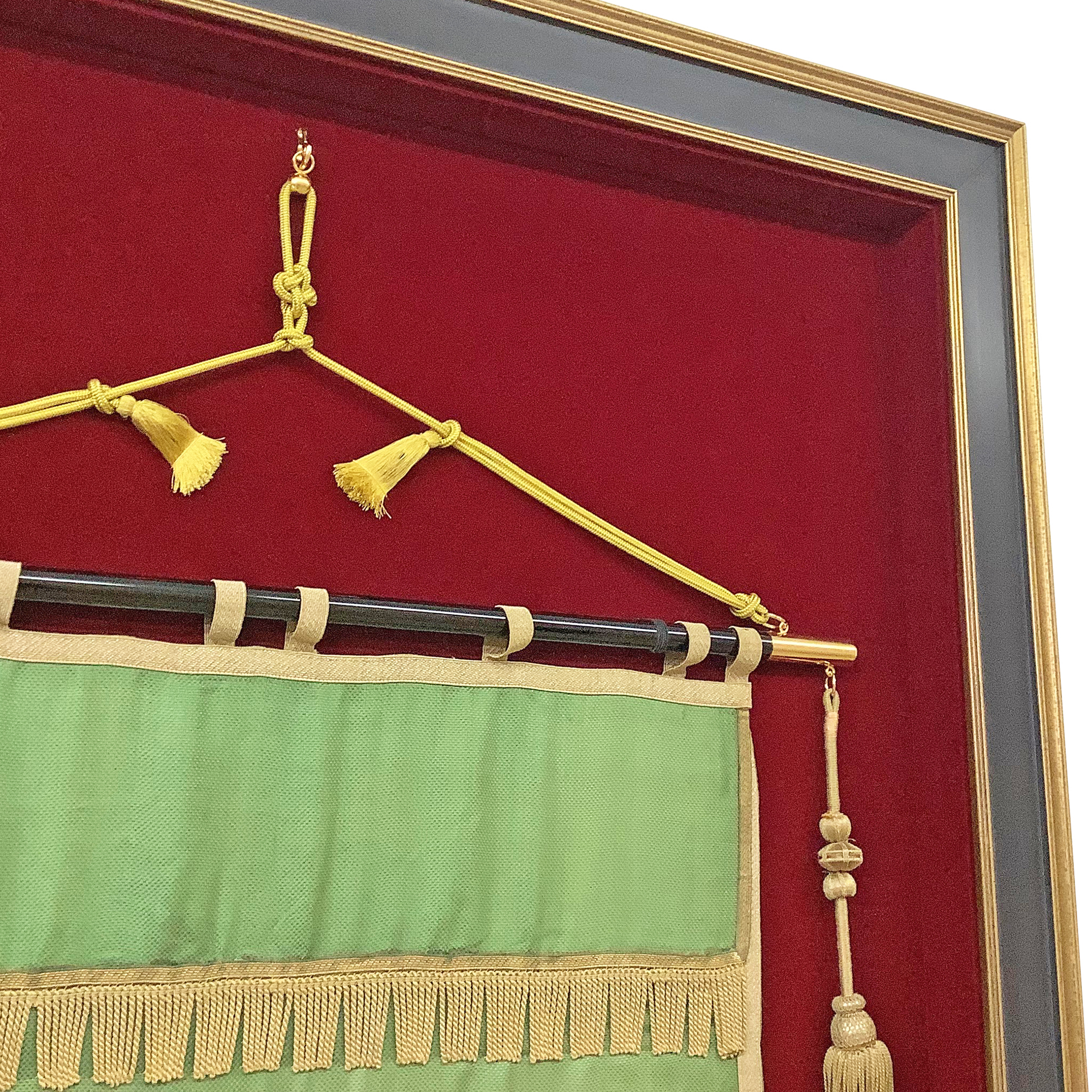 額装実例3 社旗(社章旗) 水道機工株式会社様