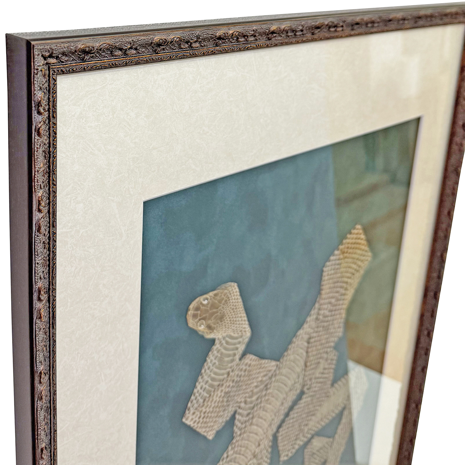 蛇の抜け殻 [福]の形で