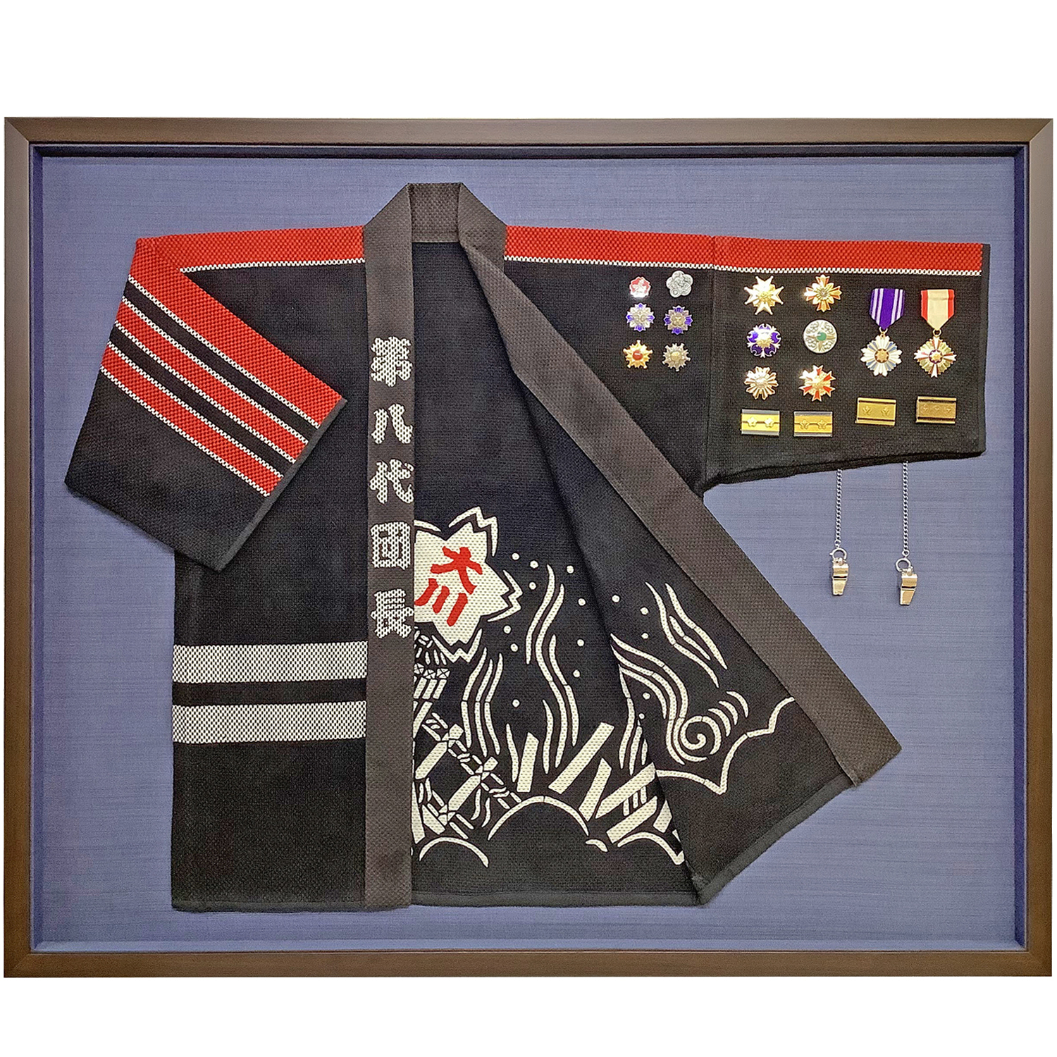 消防団のハッピ 内柄を見せて