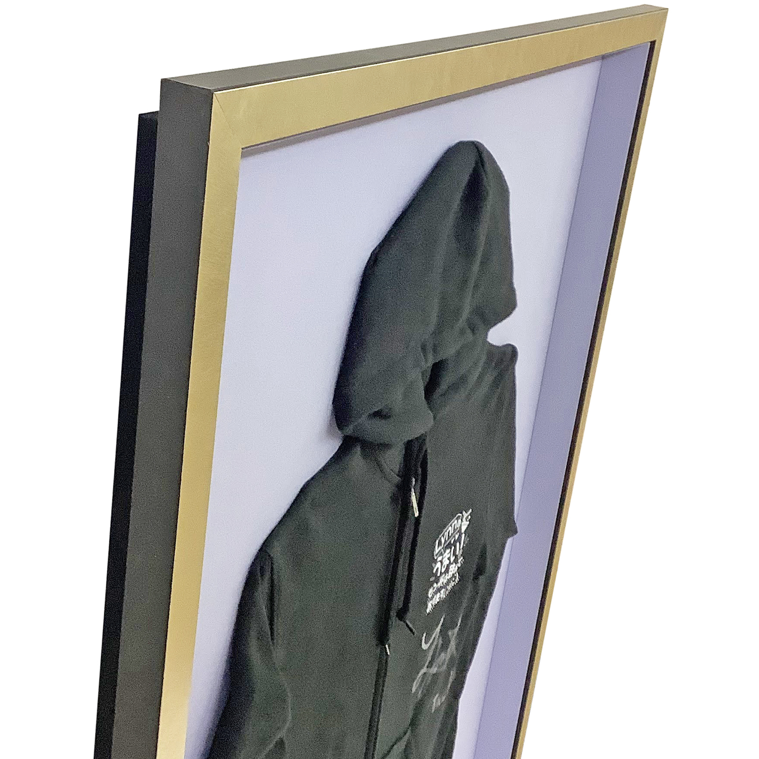 声優Lynnさんのサイン入りパーカー