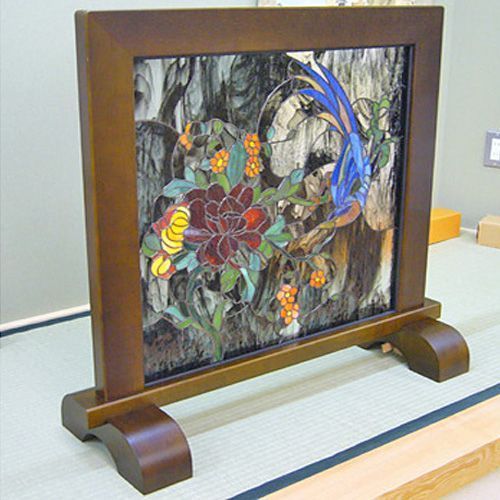 ステンドグラスの衝立