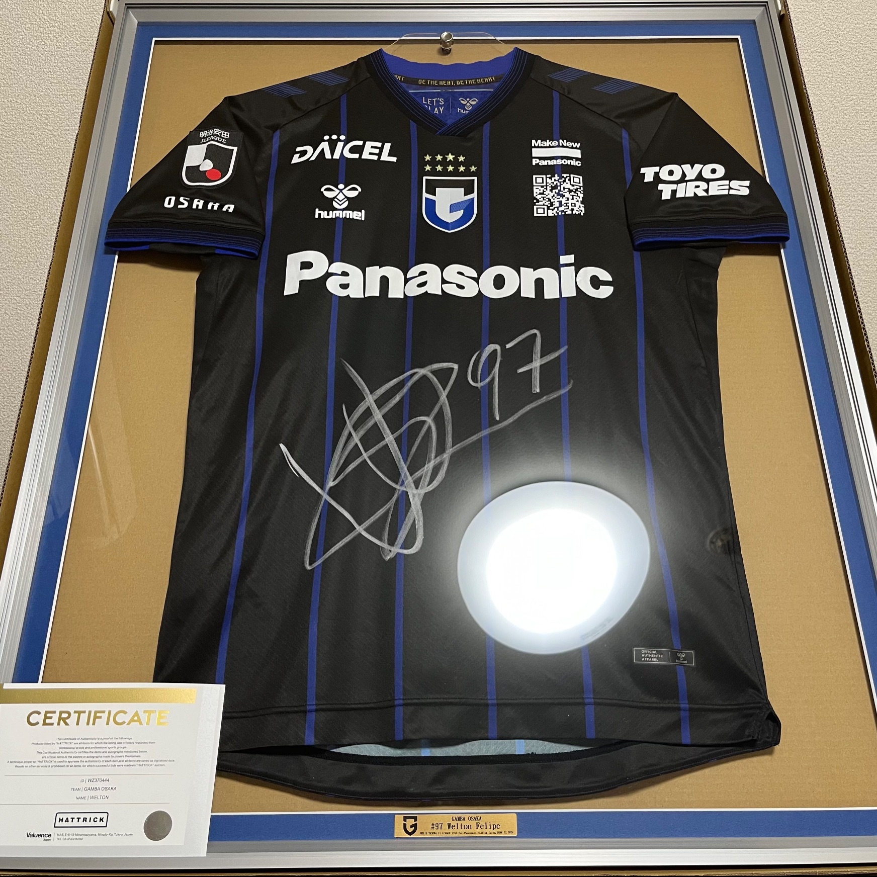 ユニフォーム額 GT05・クリア 裏表の両面アクリル仕様で、背中も見える