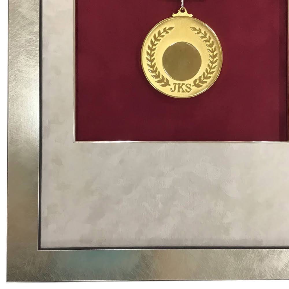  額縁のタカハシ松本店 3