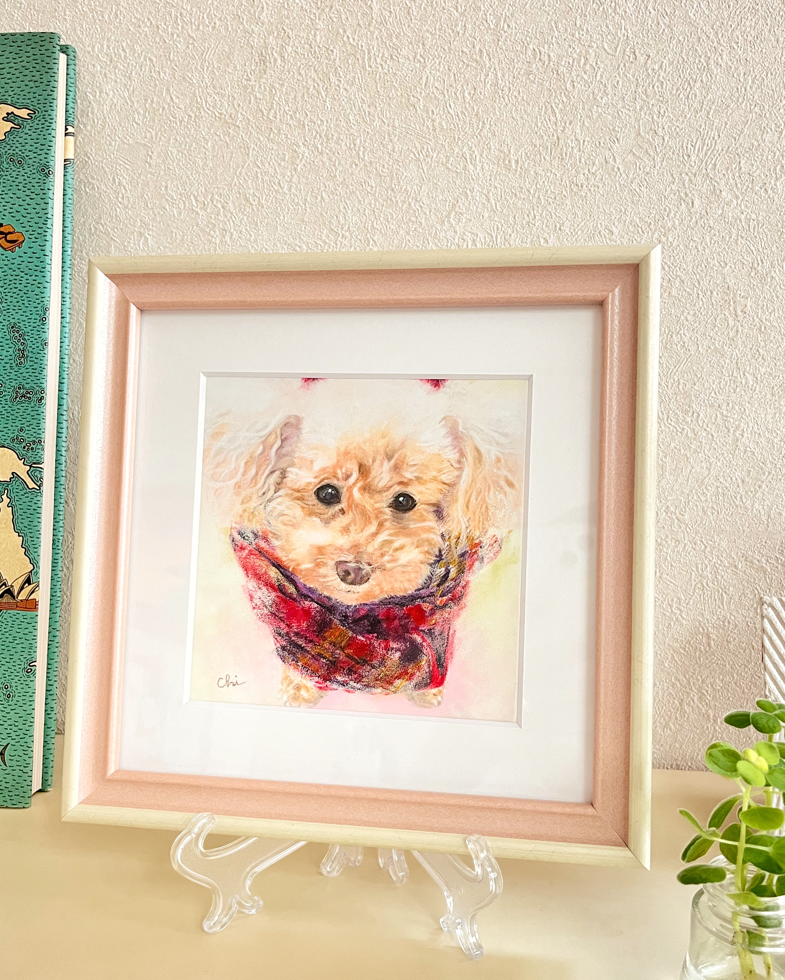 fra-me 赤いマフラーの犬 chiyone