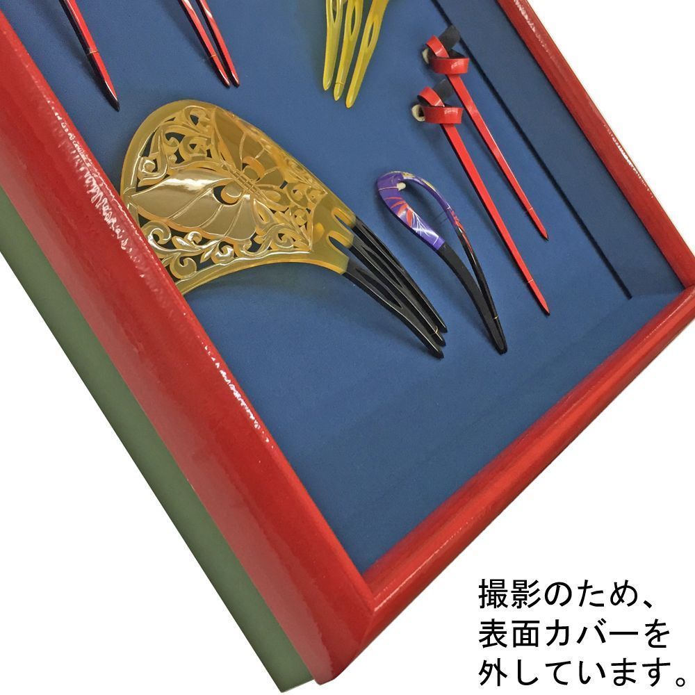 べっ甲のかんざし 高価な鼈甲のかんざしを、額縁に並べて飾りました