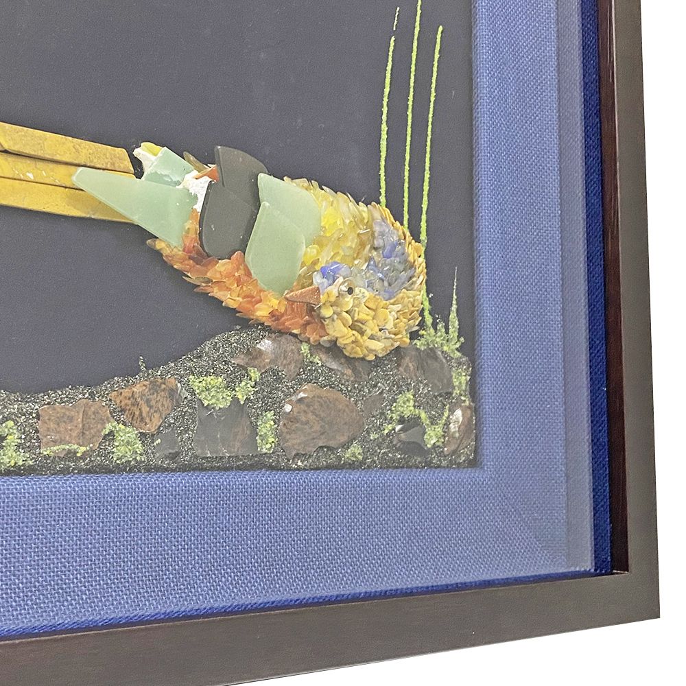 おしどりの貴石画 宝石の原石を貼り合わせた、立体感のある貴石
